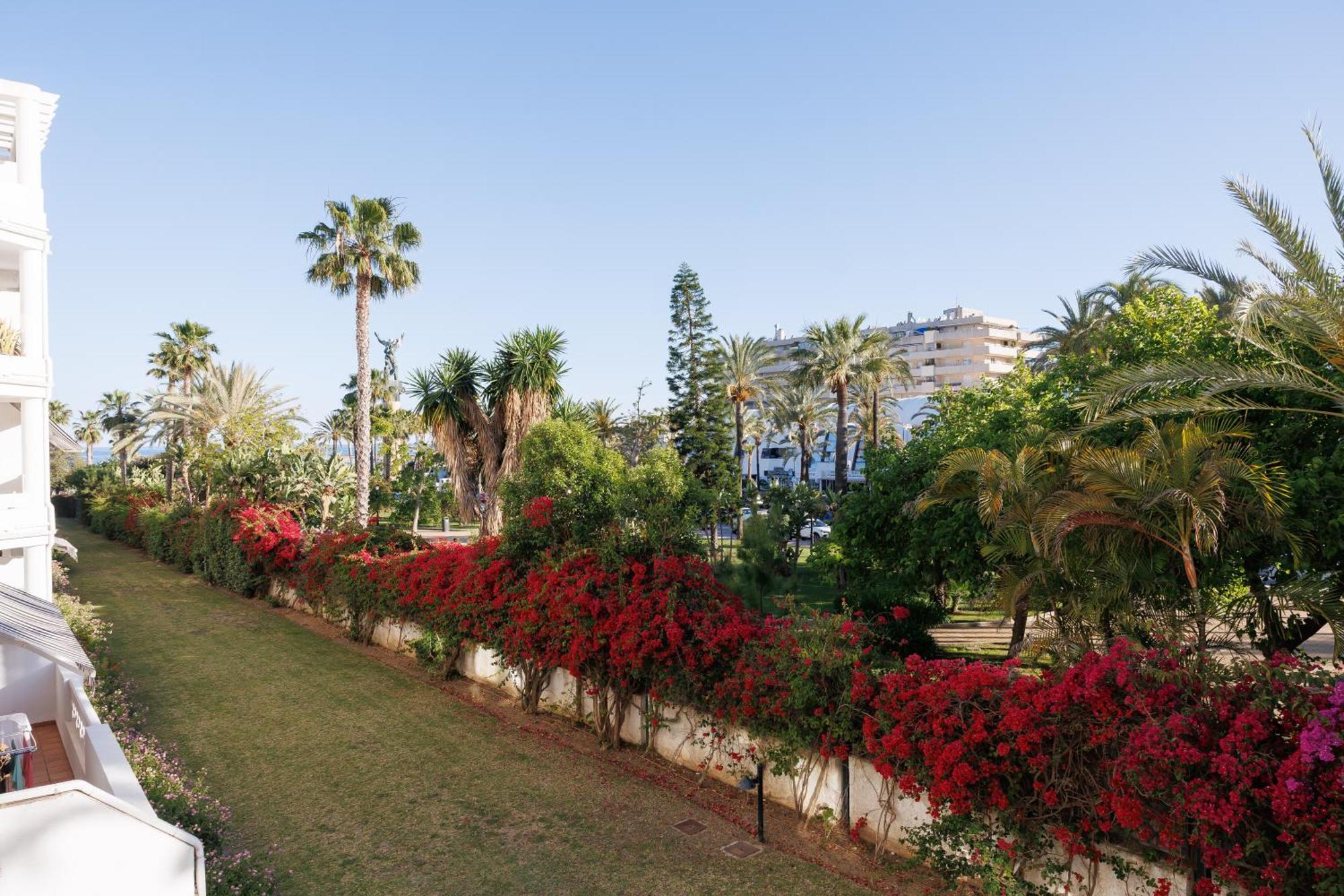 Banus - Playa Rocio Access Complex Apartment *